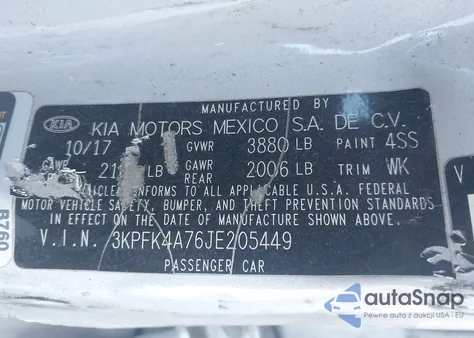 2018 Kia Forte Lx z USA, uszkodzony, nr VIN 3KPFK4A76JE205449